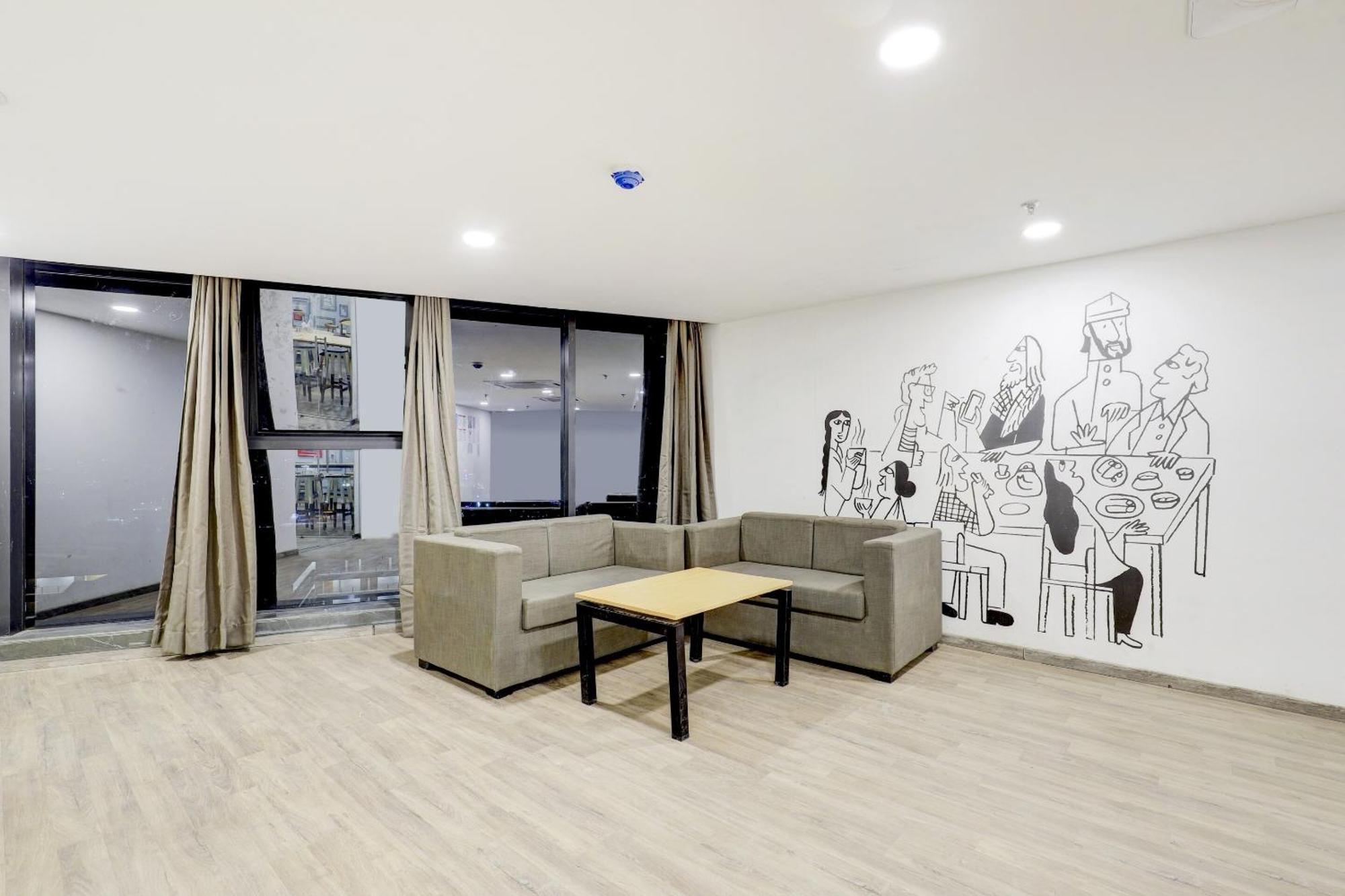 Super Townhouse Rajyash Rise Hotel Sarkhej Exterior photo